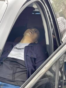 Cảng Nguyễn Khoái – Hà Nội: Tài xế đỗ xe 15 phút không thấy xuống, bảo vệ ra xem thì phát hiện đã tử vong