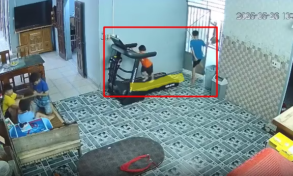 Thằng anh.. đã toan tính điều gì khi mà mở cửa sẵn :))