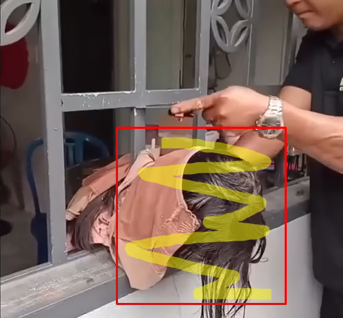 Con gai rượu của cha: tại sao đầu lọt mà đuôi không xuôi vậy :)))